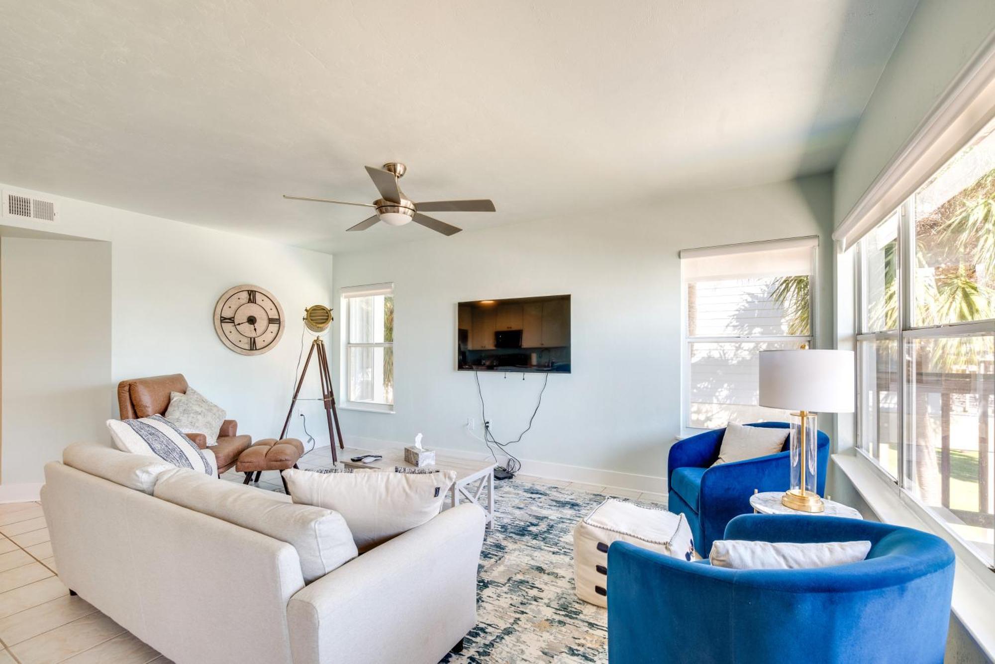 Cedar Key Condo With Balcony And Gulf Views! Exterior photo